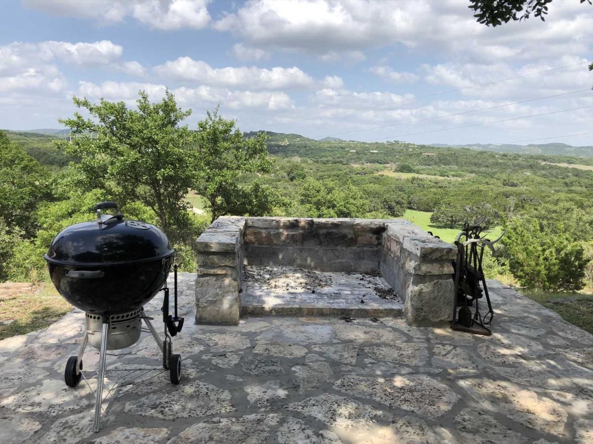 Rockin' B Ranch Bluff House Hotel Pipe Creek Buitenkant foto
